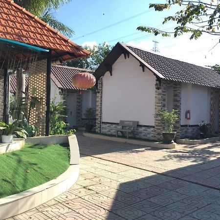 Nhà Nghỉ TRẦN ĐỨC Phú Mỹ Esterno foto
