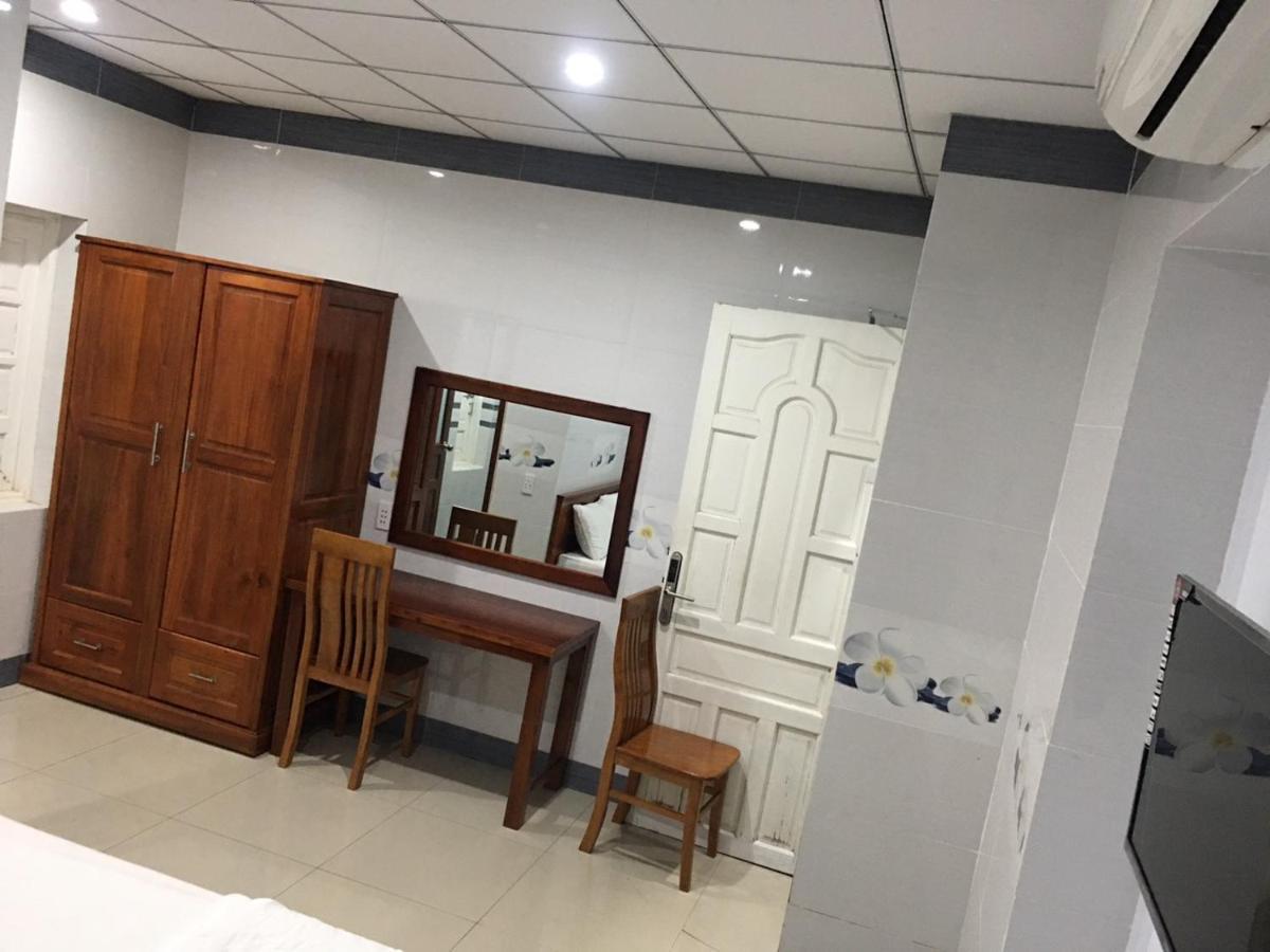 Nhà Nghỉ TRẦN ĐỨC Phú Mỹ Esterno foto