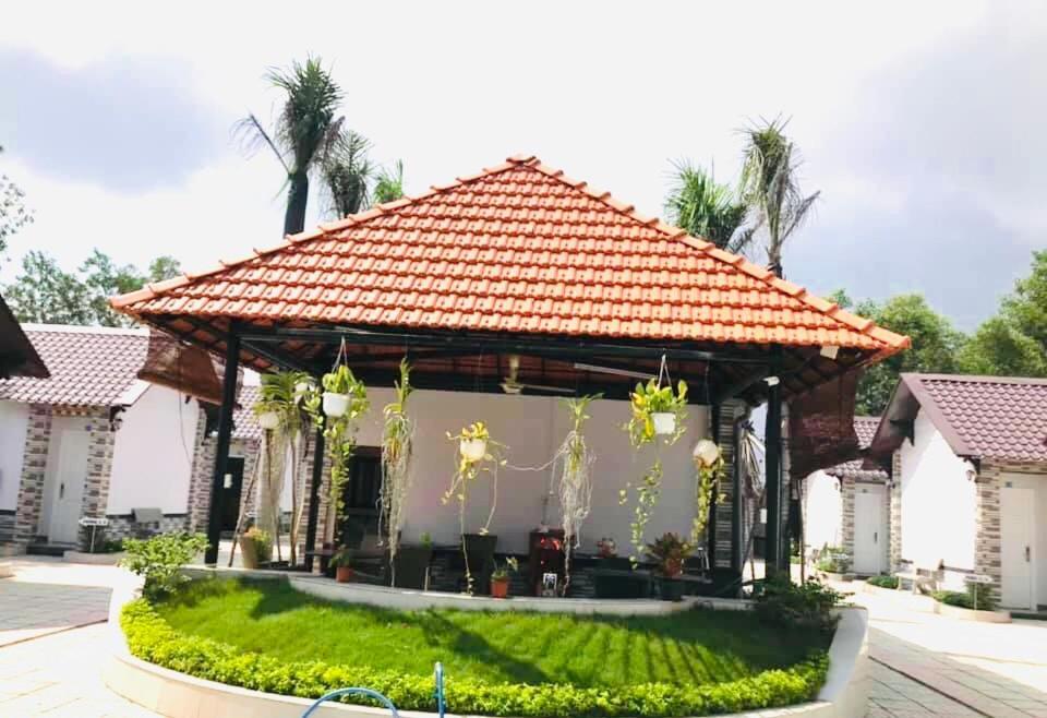 Nhà Nghỉ TRẦN ĐỨC Phú Mỹ Esterno foto