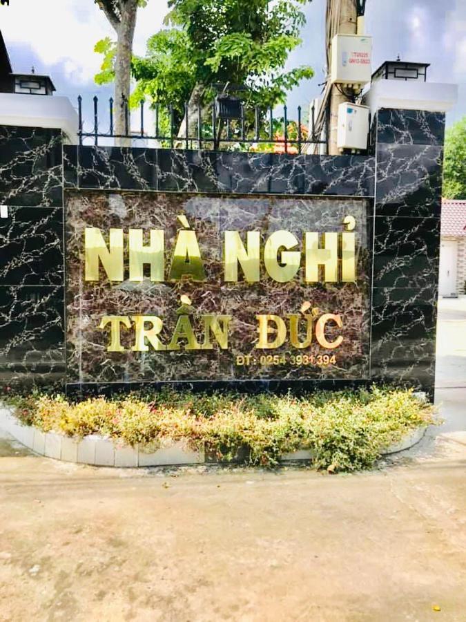 Nhà Nghỉ TRẦN ĐỨC Phú Mỹ Esterno foto