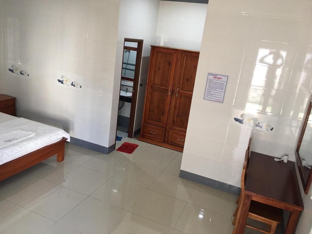 Nhà Nghỉ TRẦN ĐỨC Phú Mỹ Esterno foto